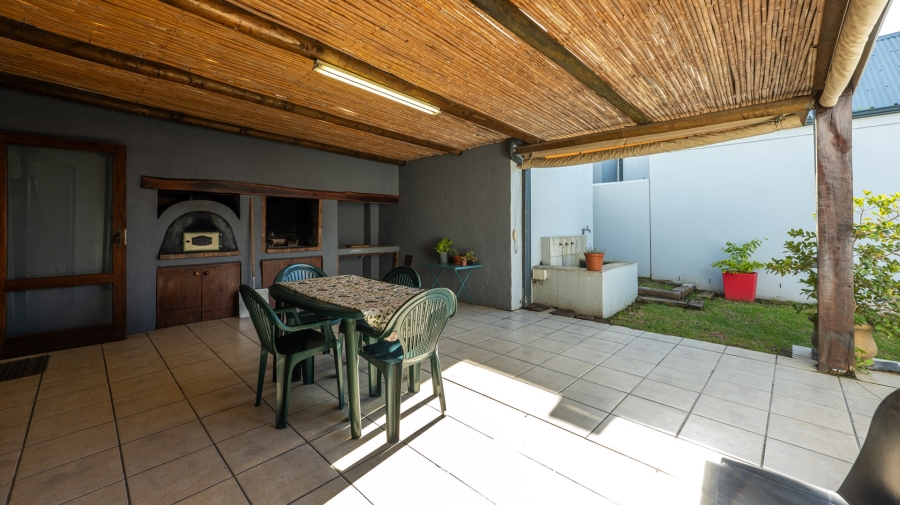 5 Bedroom Property for Sale in Bredasdorp Western Cape